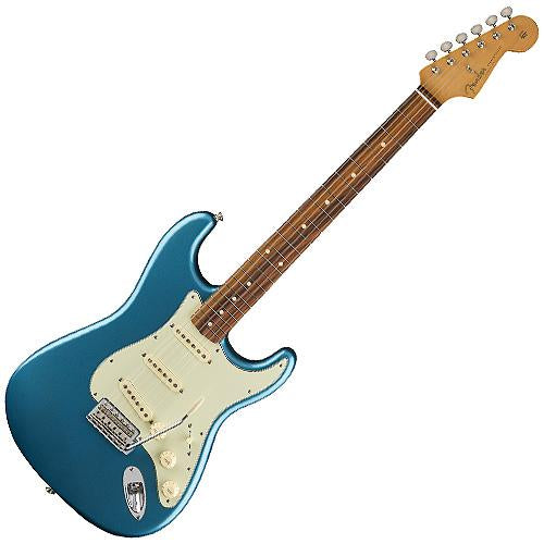 Fender 0131003302 Classic Series '60s Stratocaster Pau Ferro Lake Placid Blue w/Gig Bag