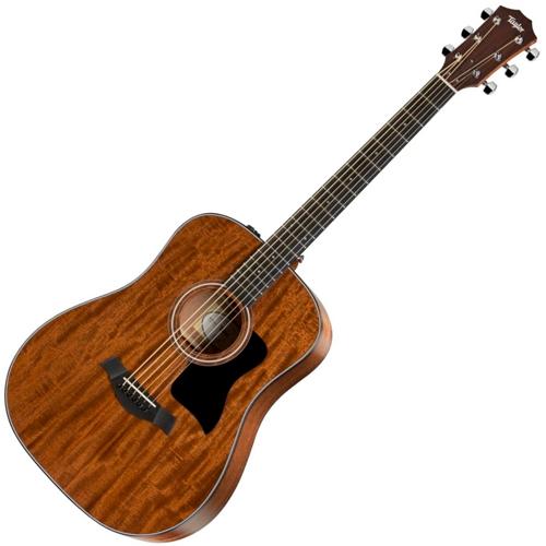 Taylor 320E Dreadnought Acoustic Electric Sapele Mahogany Top w/Case